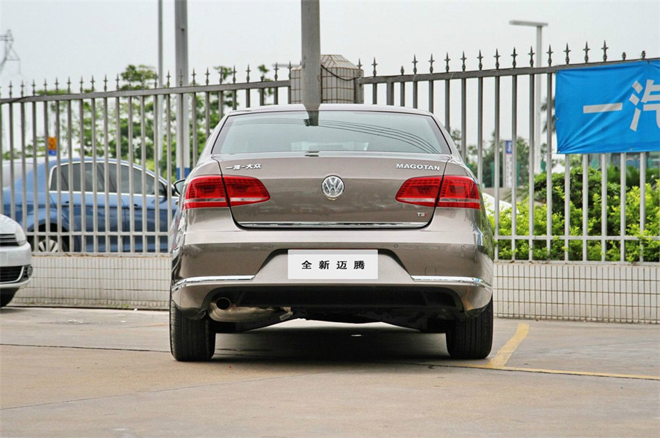 2012款迈腾1.4TSI豪华型