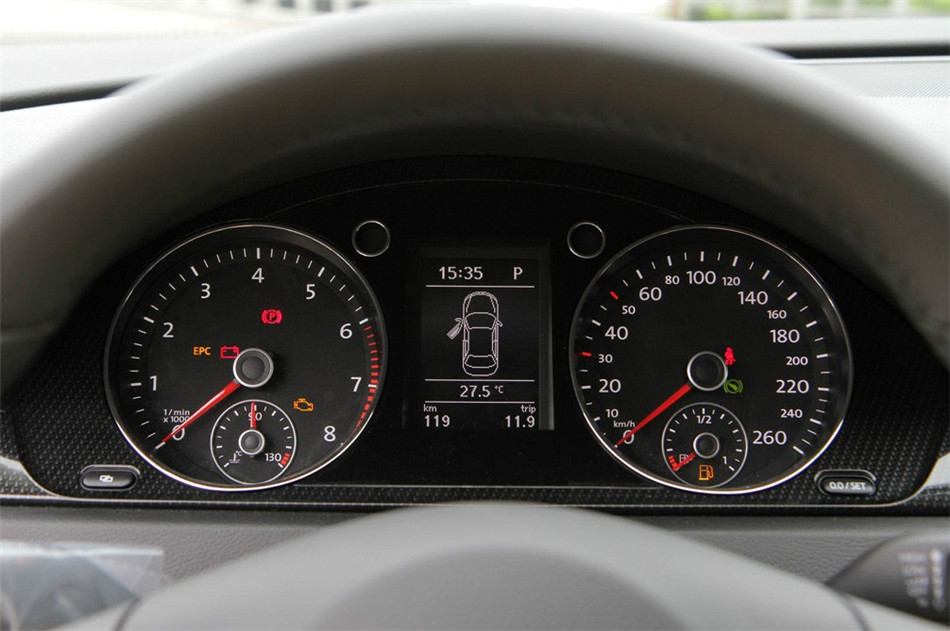 2012款迈腾1.4TSI豪华型