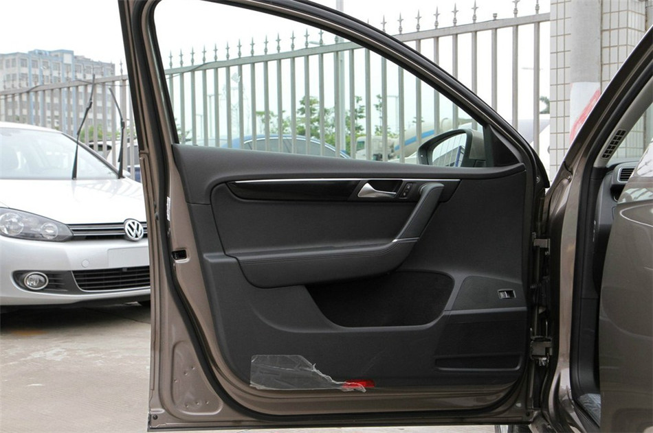 2012款迈腾1.4TSI豪华型