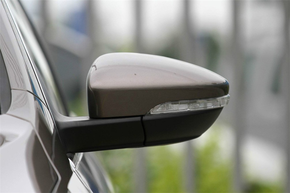 2012款迈腾1.4TSI豪华型