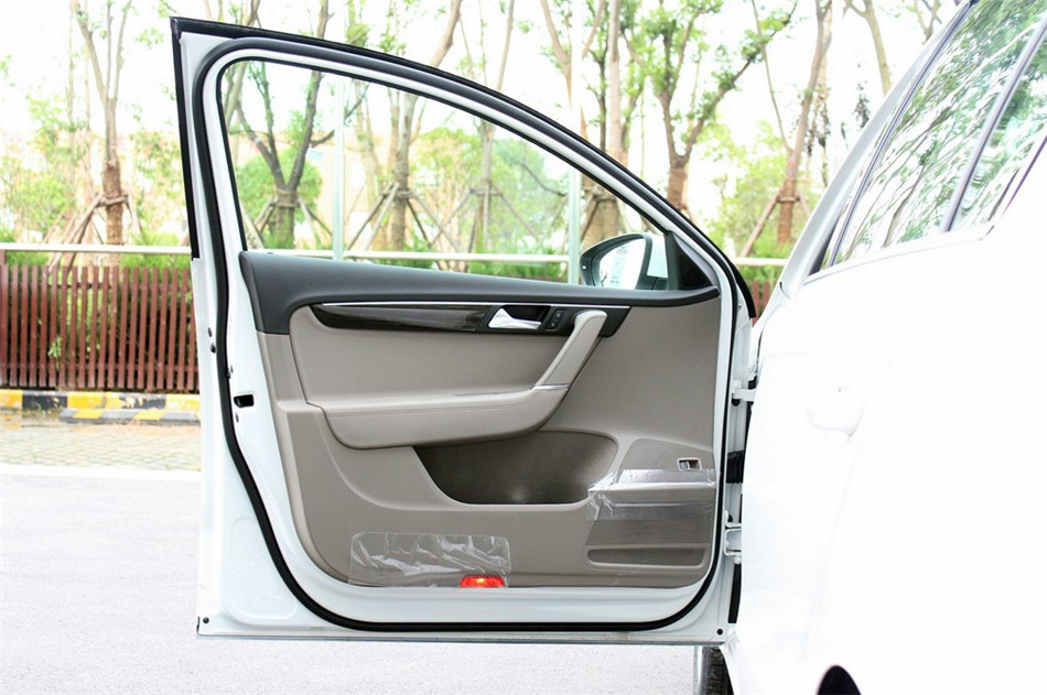 2013款迈腾2.0TSI至尊型