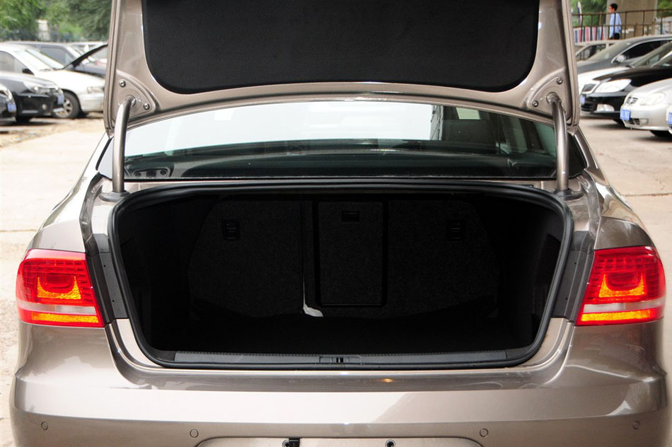 2015款 1.8TSI 领先型 座椅空间