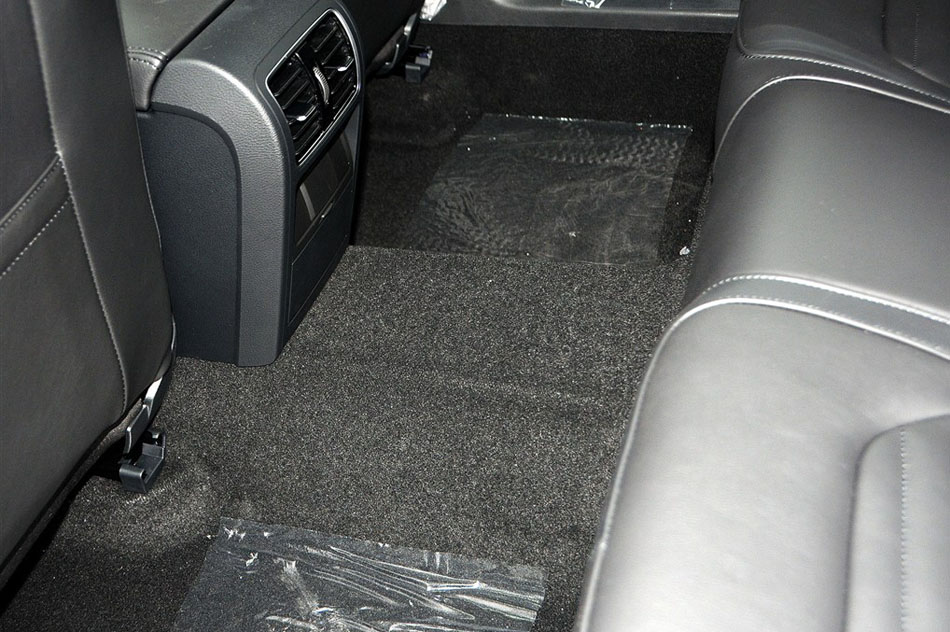 2015款 1.8TSI 领先型 座椅空间