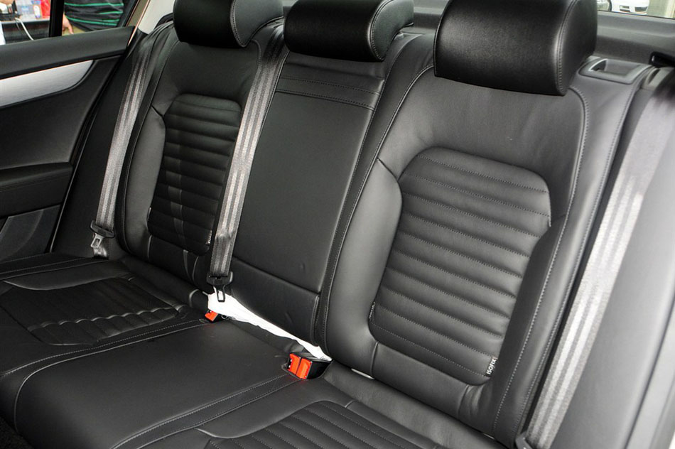 2015款 1.8TSI 领先型 座椅空间