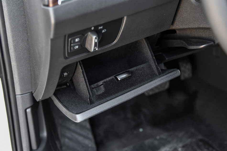 2018款 改款 380TSI DSG 豪华型 内饰