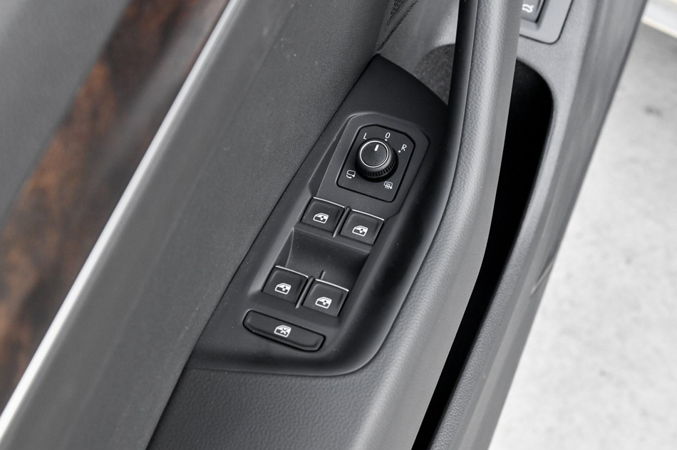 2018款 改款 380TSI DSG 豪华型 座椅空间