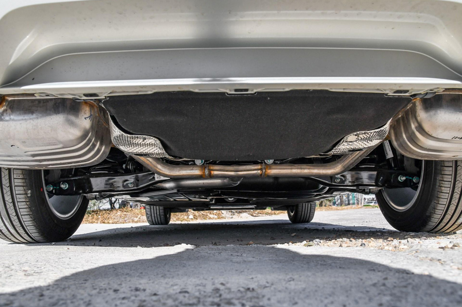 2018款 改款 380TSI DSG 豪华型 引擎底盘