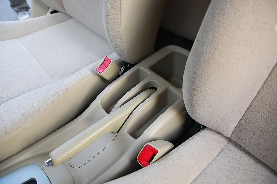 森雅M80 1.5L豪华版内饰