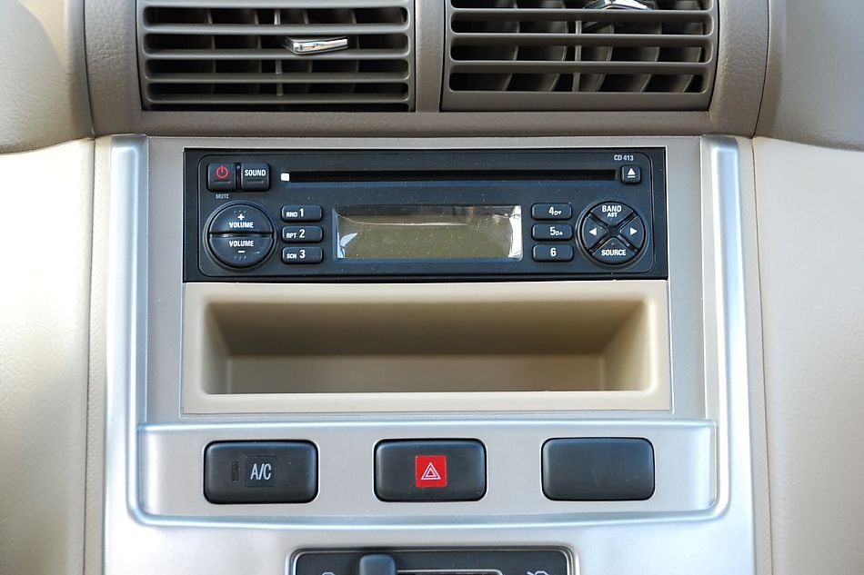 森雅M80 1.5L豪华版内饰