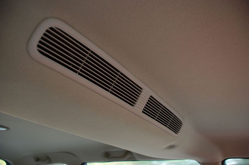 森雅M80 1.5L豪华版内饰