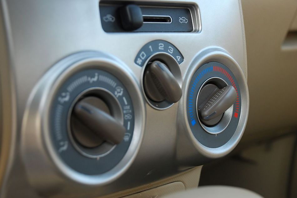 森雅M80 1.5L豪华版内饰