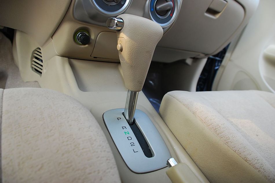 森雅M80 1.5L豪华版内饰