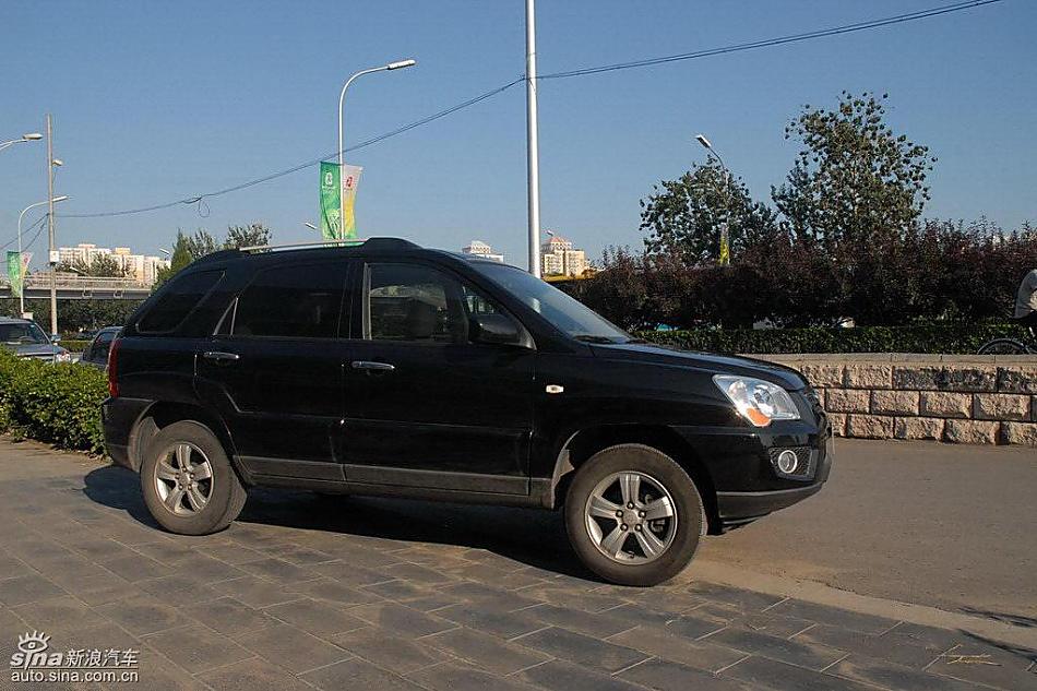 狮跑2.0L GLS2驱自动型外观