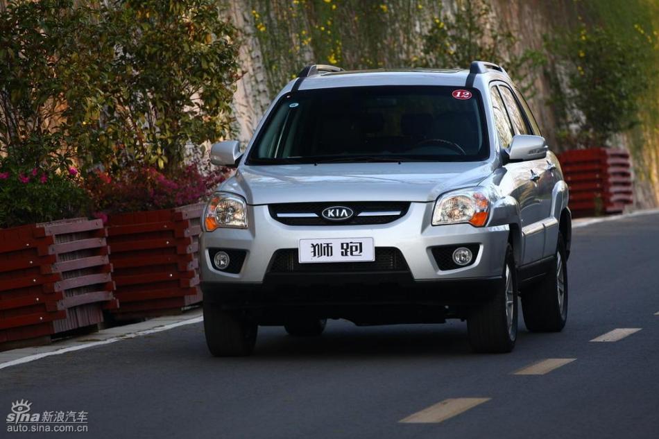 09款狮跑试驾实拍图外观