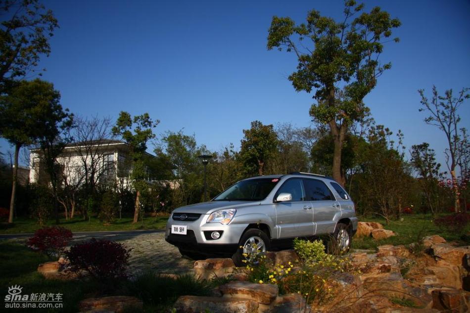 09款狮跑试驾实拍图外观