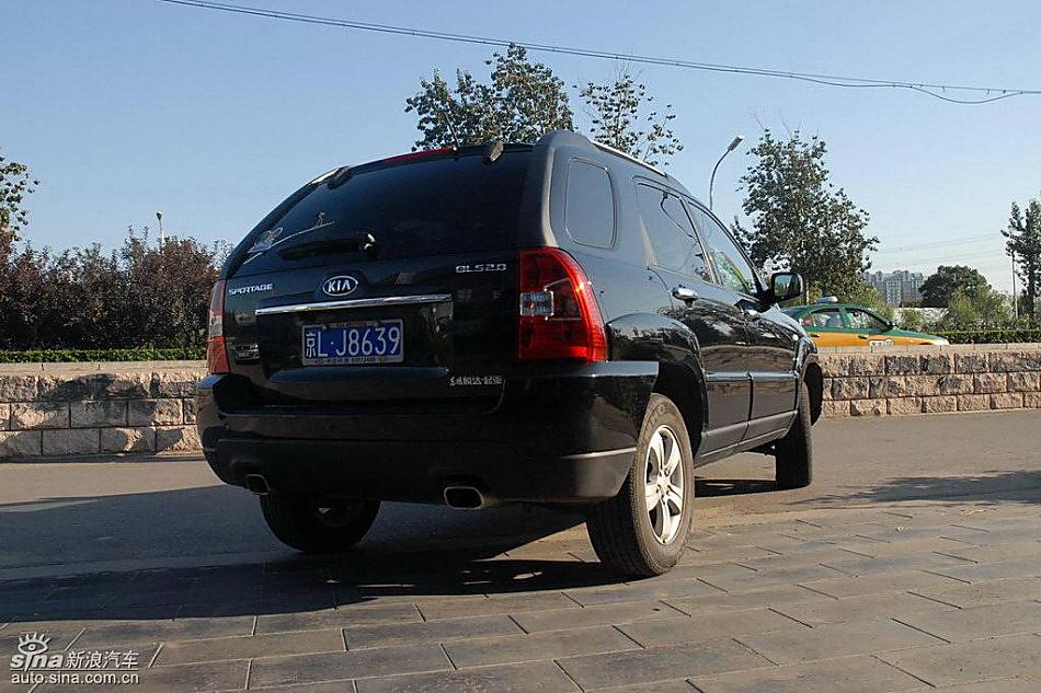 狮跑2.0L GLS2驱自动型外观