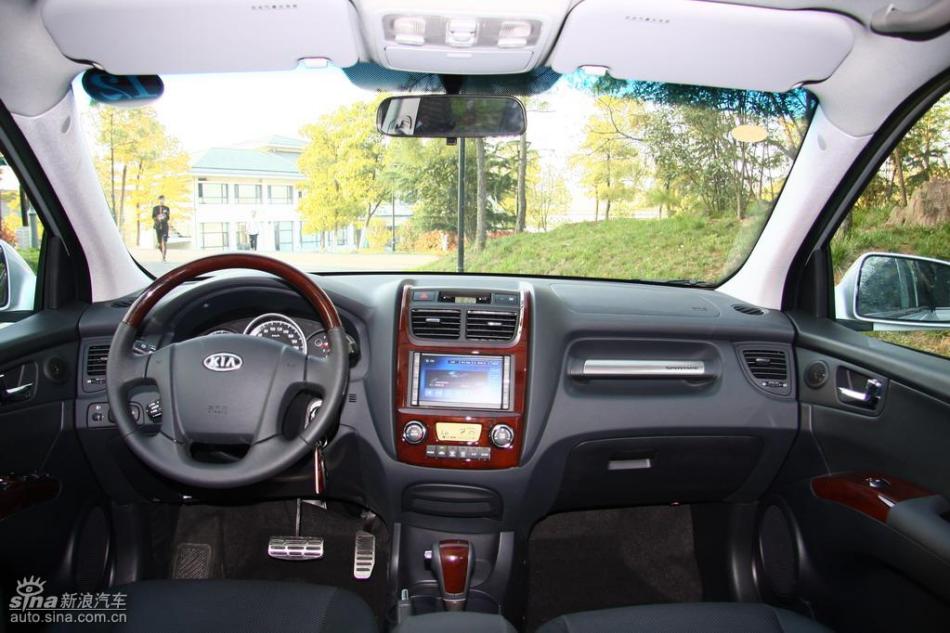 09款狮跑试驾实拍图内饰