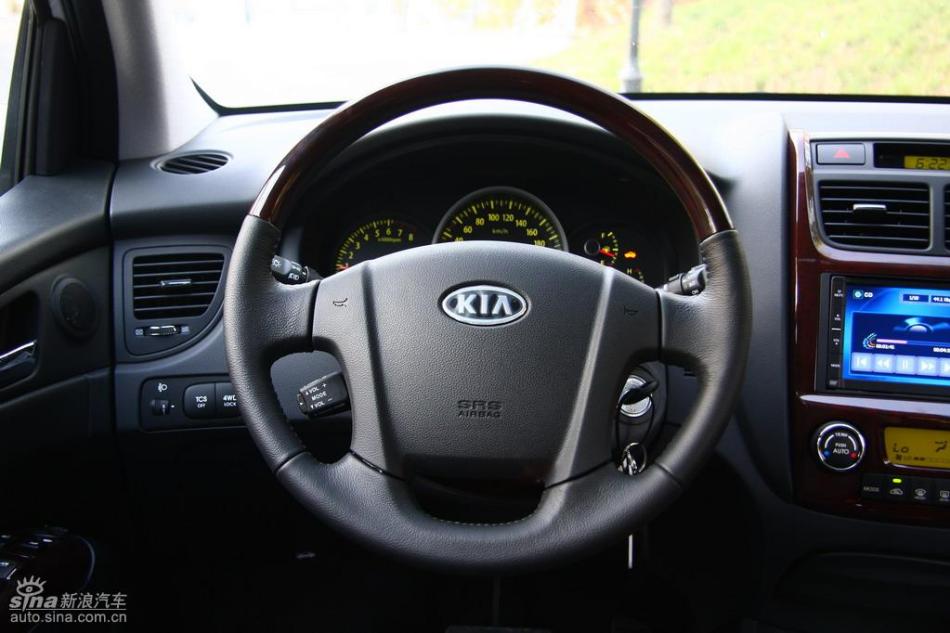 09款狮跑试驾实拍图内饰