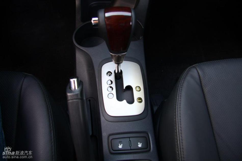 09款狮跑试驾实拍图内饰