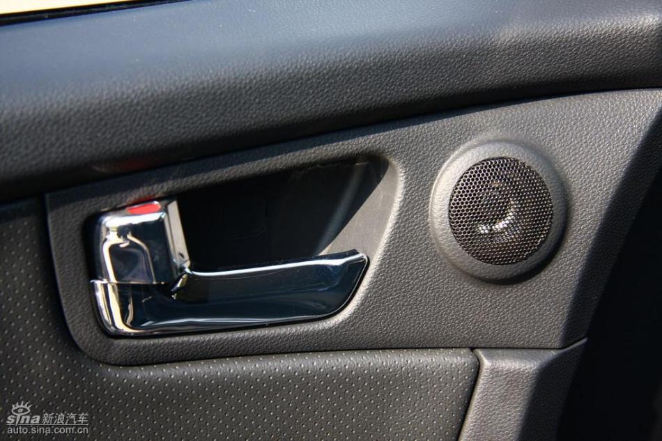 09款狮跑试驾实拍图内饰