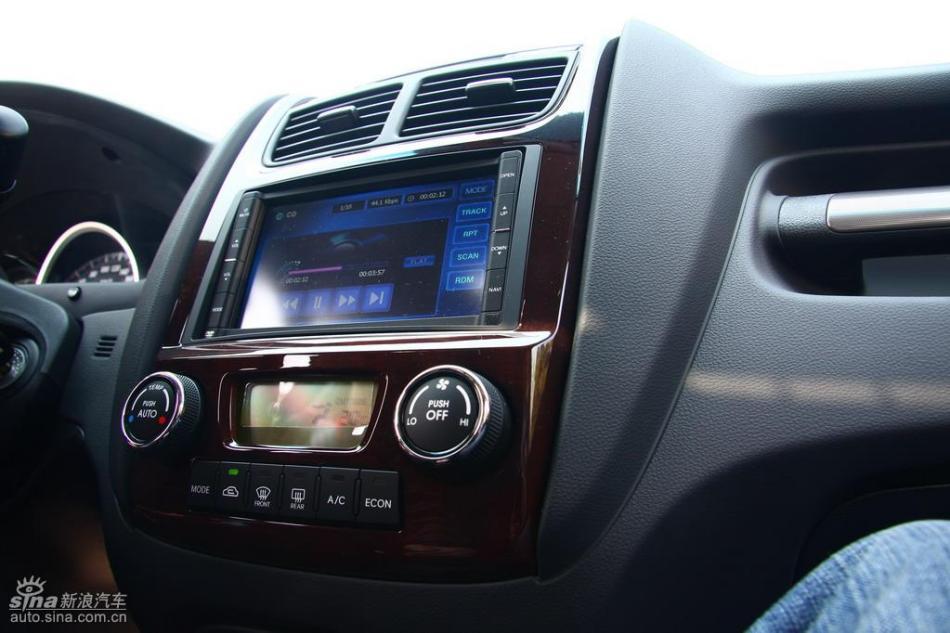 09款狮跑试驾实拍图内饰