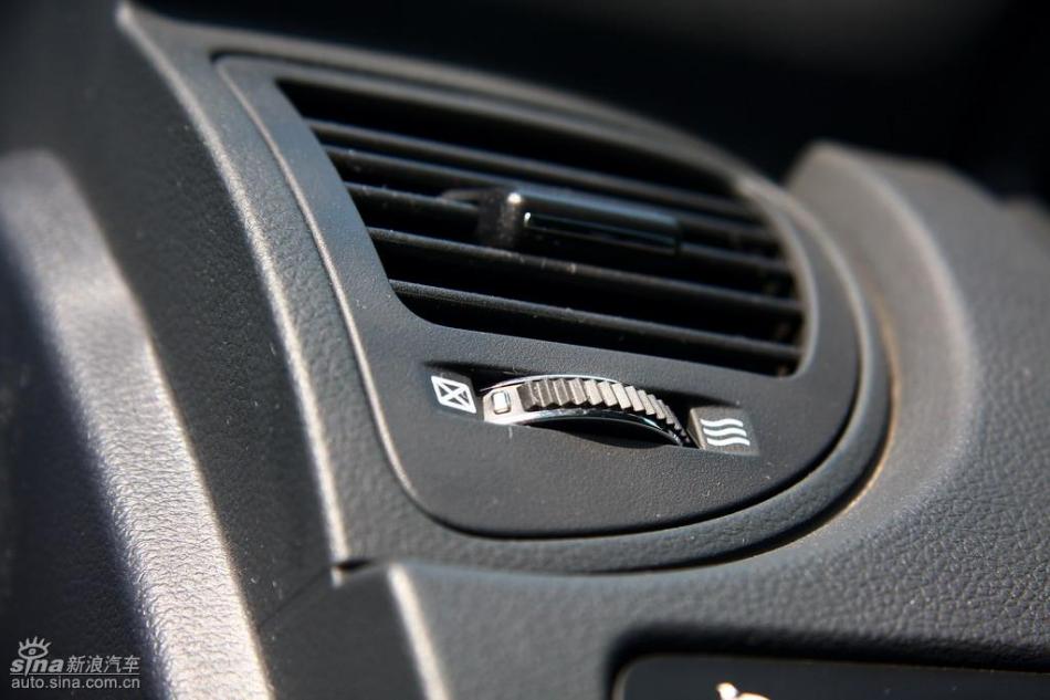 09款狮跑试驾实拍图内饰