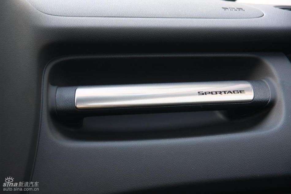 09款狮跑试驾实拍图内饰