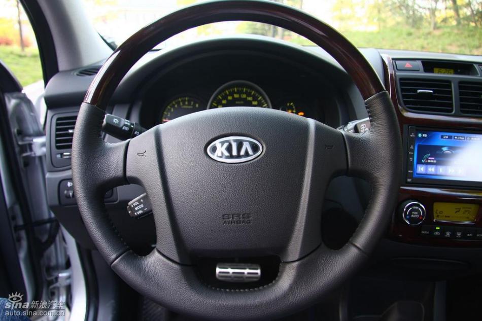 09款狮跑试驾实拍图内饰