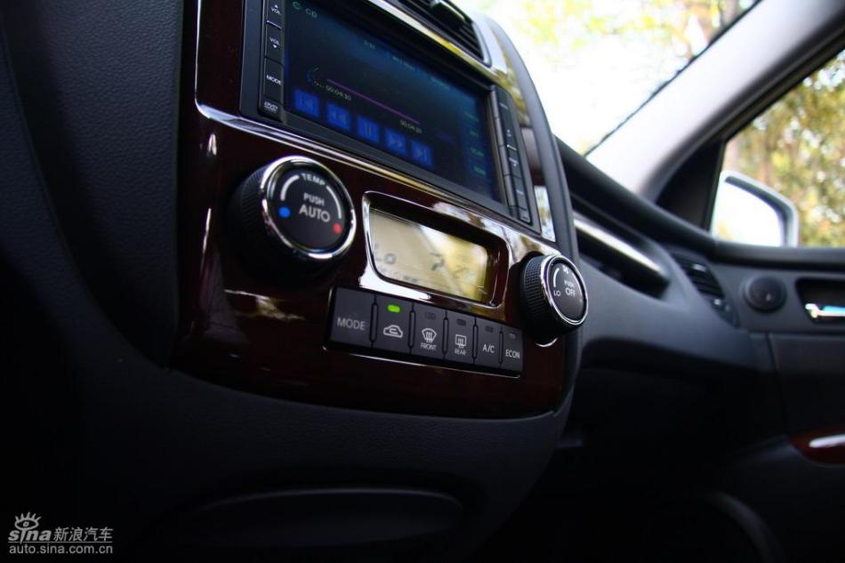 09款狮跑试驾实拍图内饰