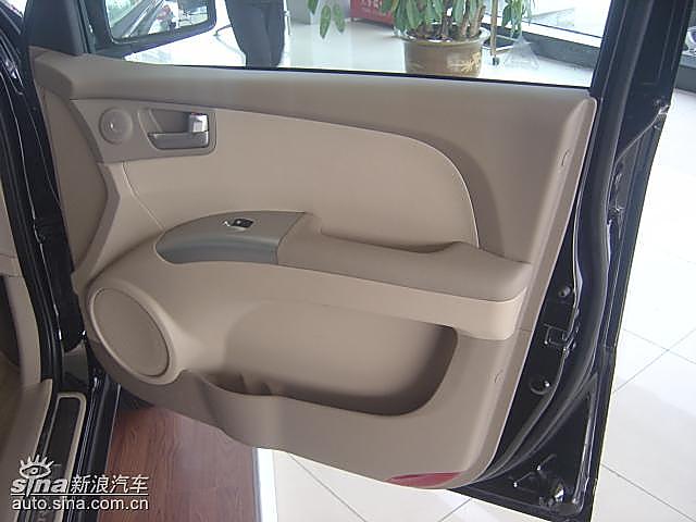 东风悦达起亚狮跑到店实拍图