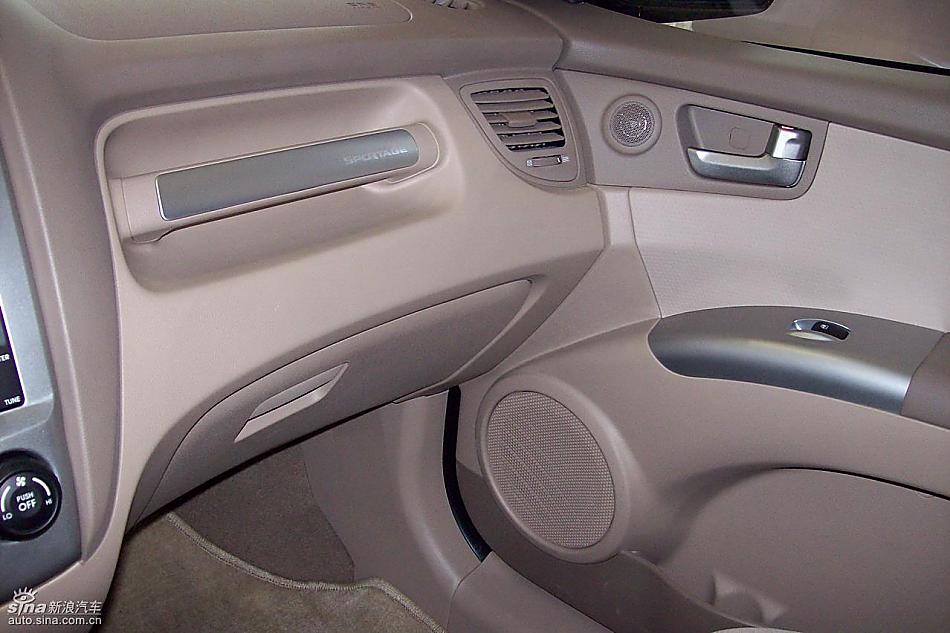 东风悦达起亚狮跑到店实拍图