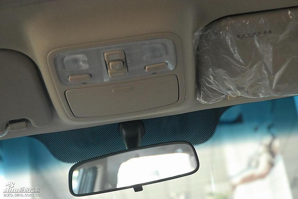 狮跑2.0L GLS2驱自动型内饰