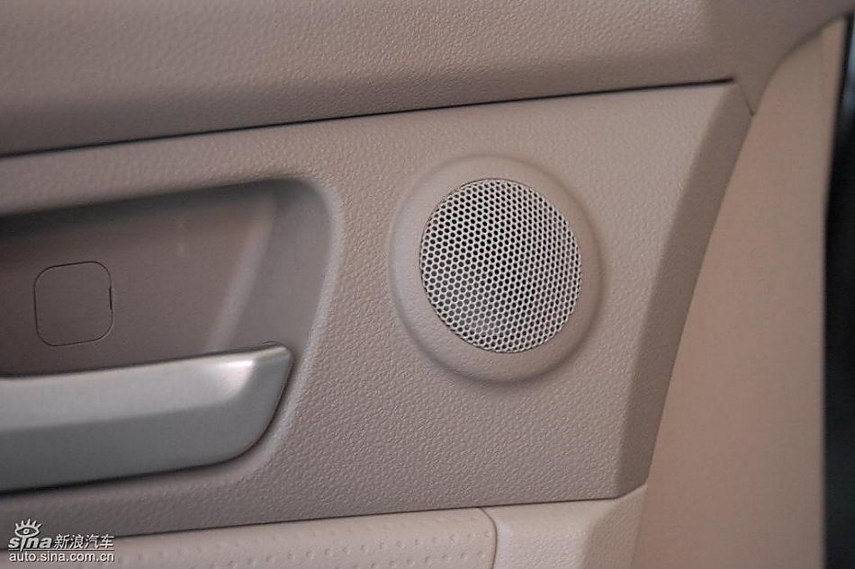 狮跑2.0L GLS2驱自动型内饰