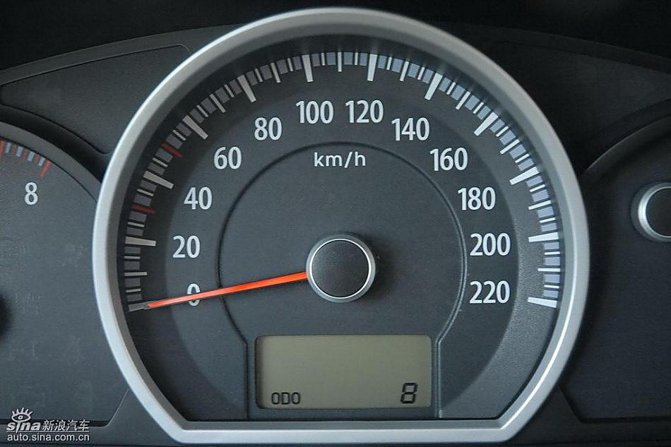 狮跑2.0L GLS2驱自动型内饰