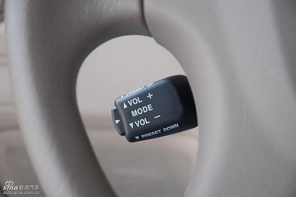 狮跑2.0L GLS2驱自动型内饰