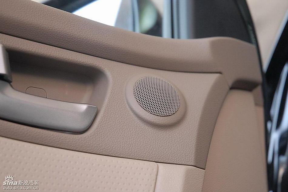 狮跑2.0L GLS2驱自动型内饰