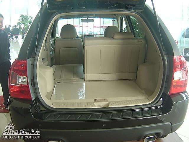 东风悦达起亚狮跑到店实拍图