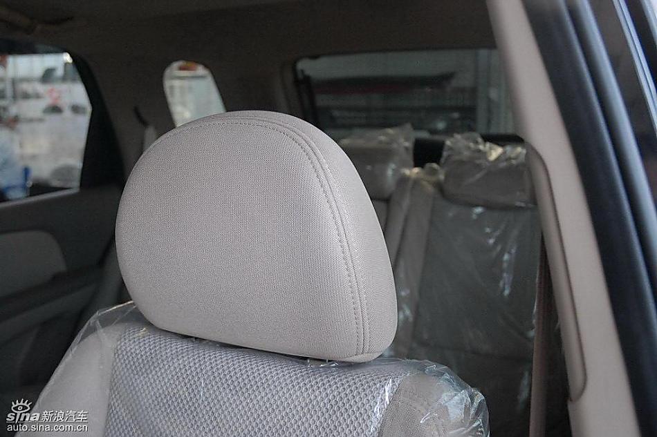 狮跑2.0L GLS2驱自动型内饰