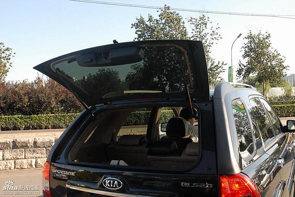 狮跑2.0L GLS2驱自动型外观