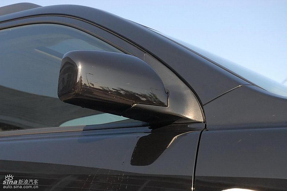 狮跑2.0L GLS2驱自动型外观