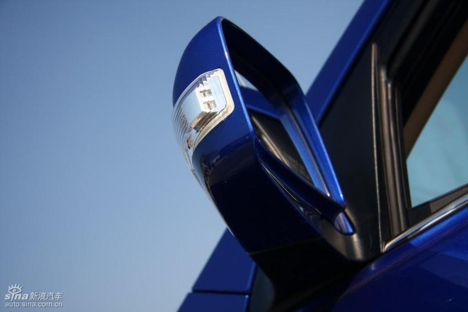 09款狮跑试驾实拍图外观