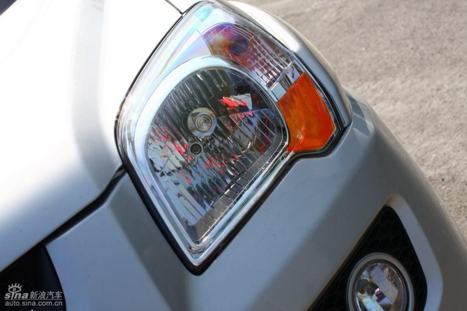 09款狮跑试驾实拍图外观