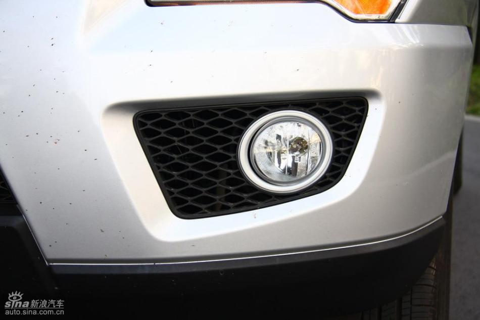 09款狮跑试驾实拍图外观