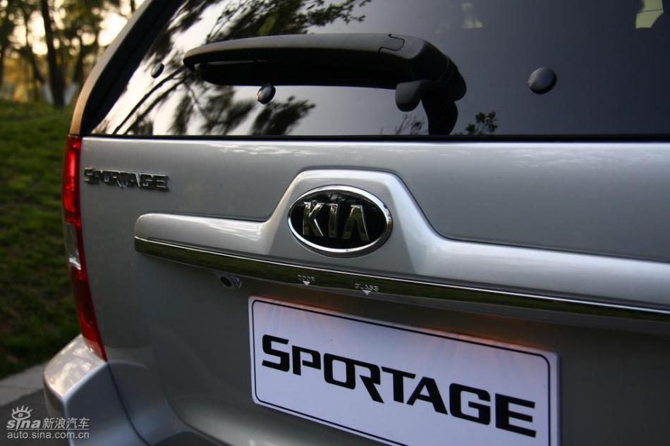 09款狮跑试驾实拍图外观