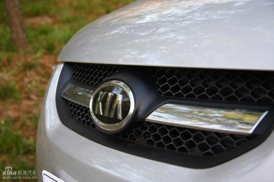 09款狮跑试驾实拍图外观