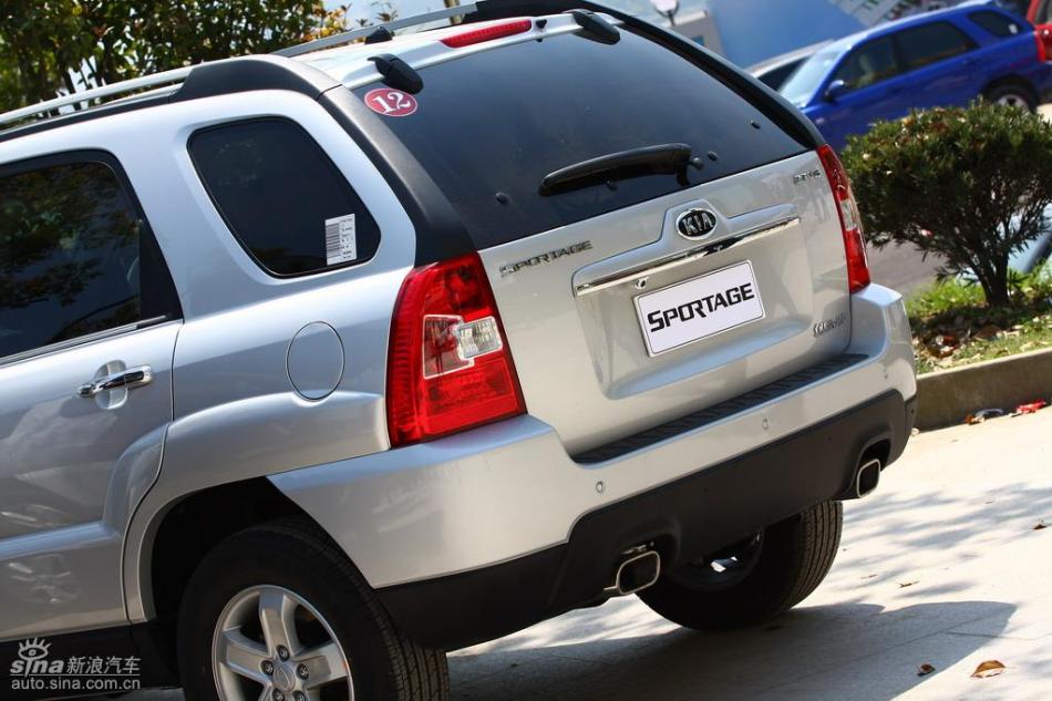 09款狮跑试驾实拍图外观