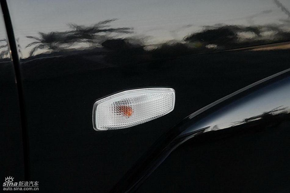 狮跑2.0L GLS2驱自动型外观