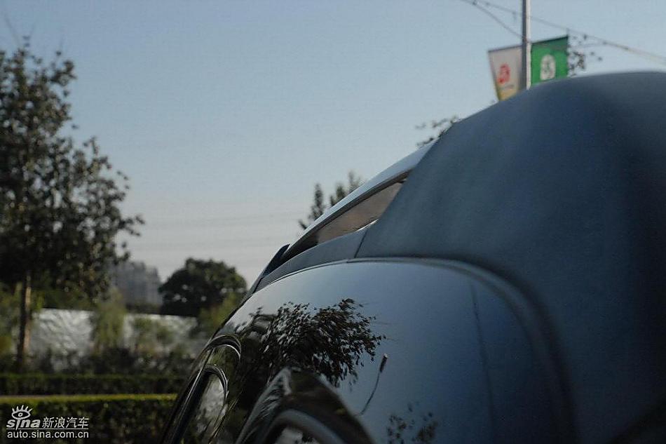 狮跑2.0L GLS2驱自动型外观