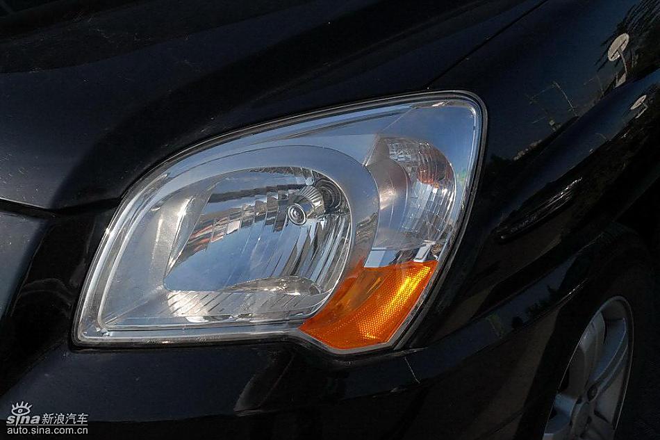 狮跑2.0L GLS2驱自动型外观