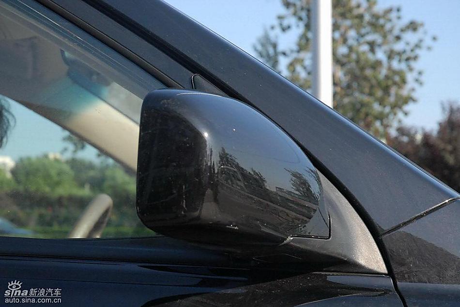 狮跑2.0L GLS2驱自动型外观